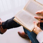 ¿Por qué preferimos leer los libros en papel a en formato digital? La ciencia responde