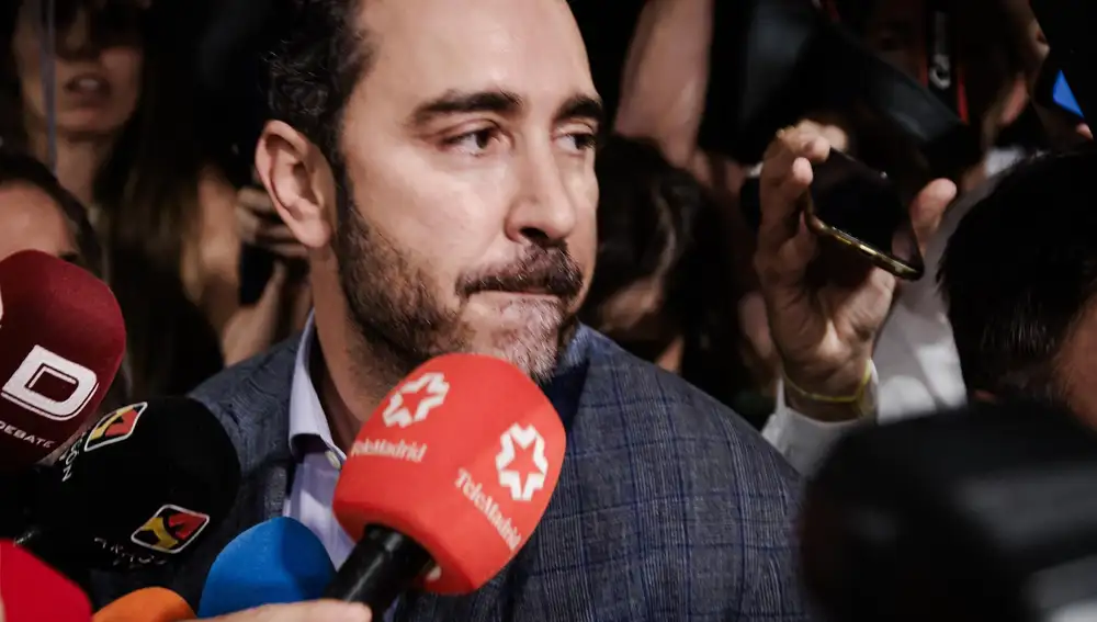 Aldama irrumpe en la comparecencia de Leire Díez, le acusa de mentir y lanza amenazas contra Sánchez y Cerdán