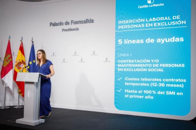 La portavoz del Ejecutivo regional, Esther Padilla, en rueda de prensa. 