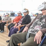 La realidad virtual acerca los yacimientos de Atapuerca a los mayores de las residencias