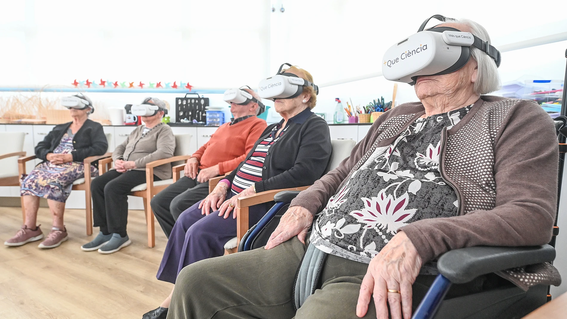La realidad virtual acerca los yacimientos de Atapuerca a los mayores de las residencias