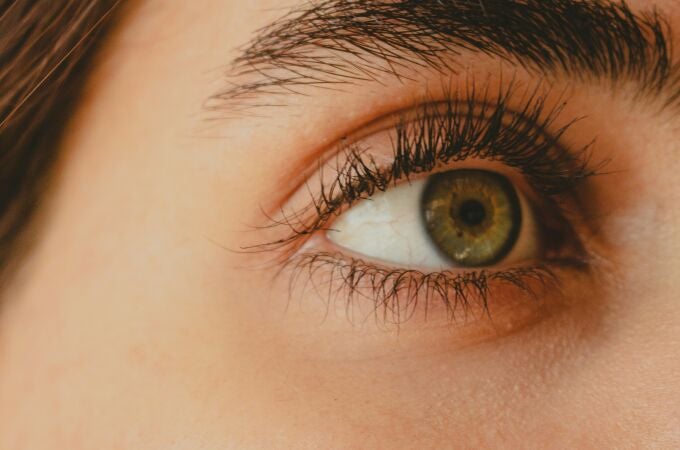 Adiós a las extensiones: ¿qué aceite usar para alargar las pestañas en tiempo récord?