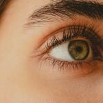 Adiós a las extensiones: ¿qué aceite usar para alargar las pestañas en tiempo récord?