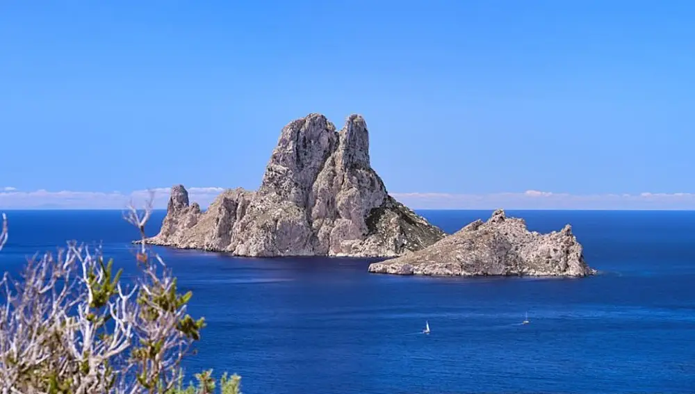 Los islotes de es Vedrà i es Vedranell, uno de los símbolos de Ibiza