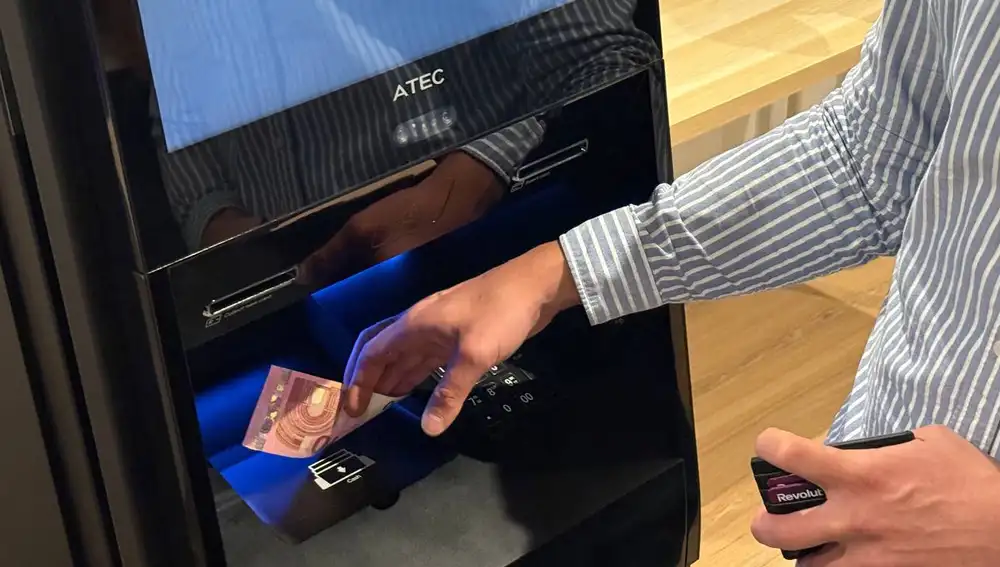 Los clientes del banco digital podrán retirar dinero en efectivo