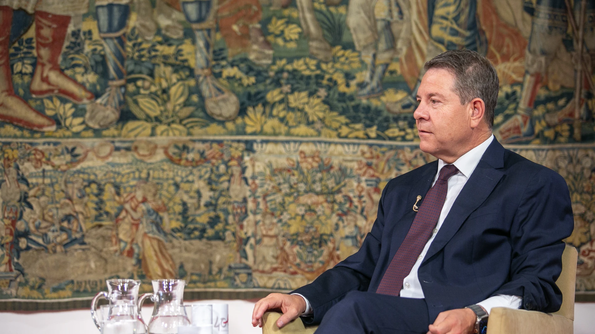 El presidente de Castilla-La Mancha, Emiliano García-Page, durante una entrevista de ´65ymás, el diario de las personas mayores´, en Toledo.