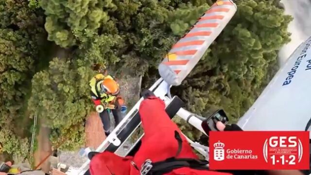 Rescatan a un senderista tras precipitarse por un barranco de 20 metros en La Palma