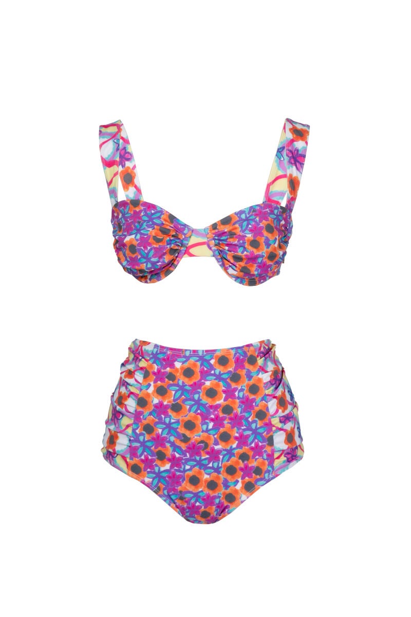 Bikini floral con braguita alta.