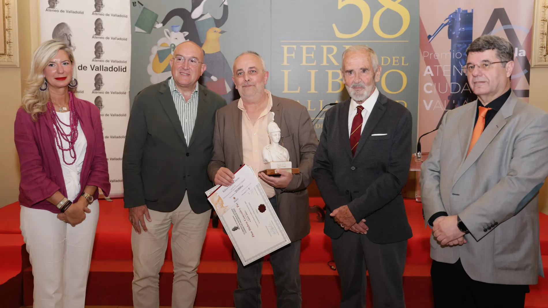 Rubén González Tuero recibe el 72º Premio de Novela Ateneo-Ciudad de Valladolid por 'Gijón 2085'