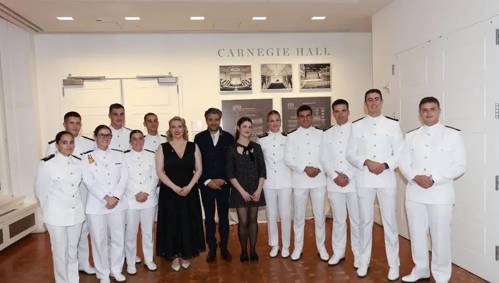 La princesa Leonor con algunos de sus compañeros en Nueva York