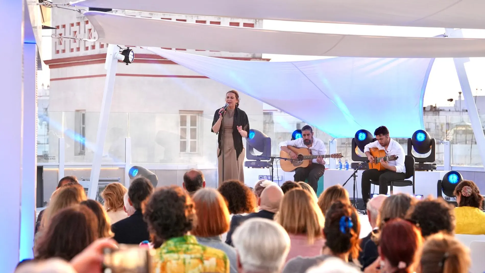 Fundación Unicaja inaugura su nuevo espacio cultural ‘La Terraza’ con un concierto de Niña Pastori