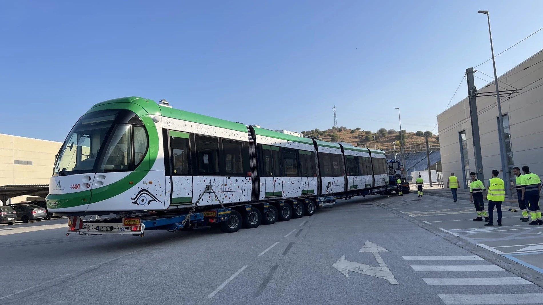 Así es el nuevo tren que ha llegado a los talleres y cocheras de Metro Málaga