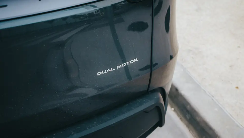 La versión Dual Motor con tracción integral es la más avanzada del Model Y disponible en España ahora mismo