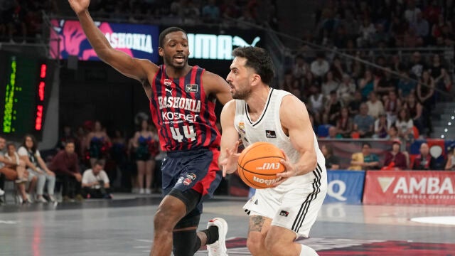 Facundo Campazzo y Kamar Baldwin