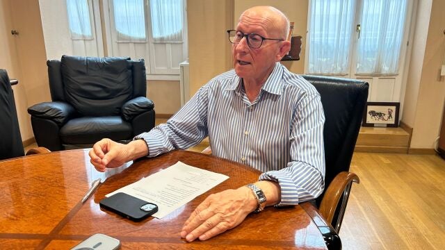 Cristóbal Aguado en la entrevista en su despacho el pasado miércoles