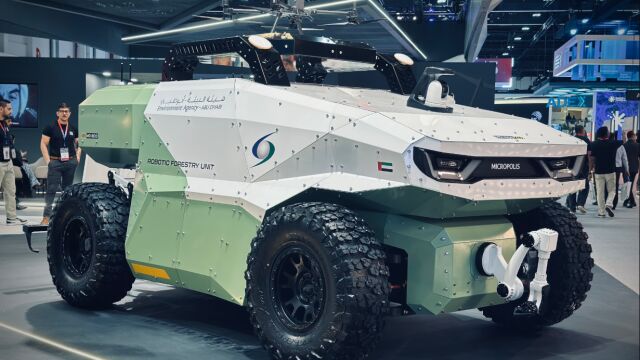 Uno de los tres robots presentados en la muestra de los Emiratos Árabes Unidos