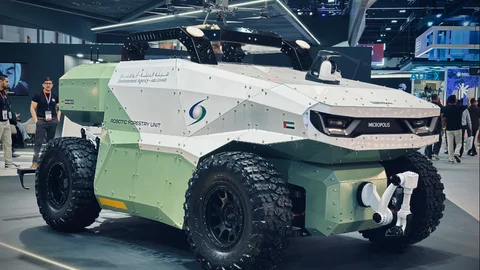 Uno de los tres robots presentados en la muestra de los Emiratos Árabes Unidos