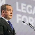 EEUU.- El expresidente ruso Medvedev se burla de Trump y Musk y se ofrece a mediar para un "acuerdo de paz"