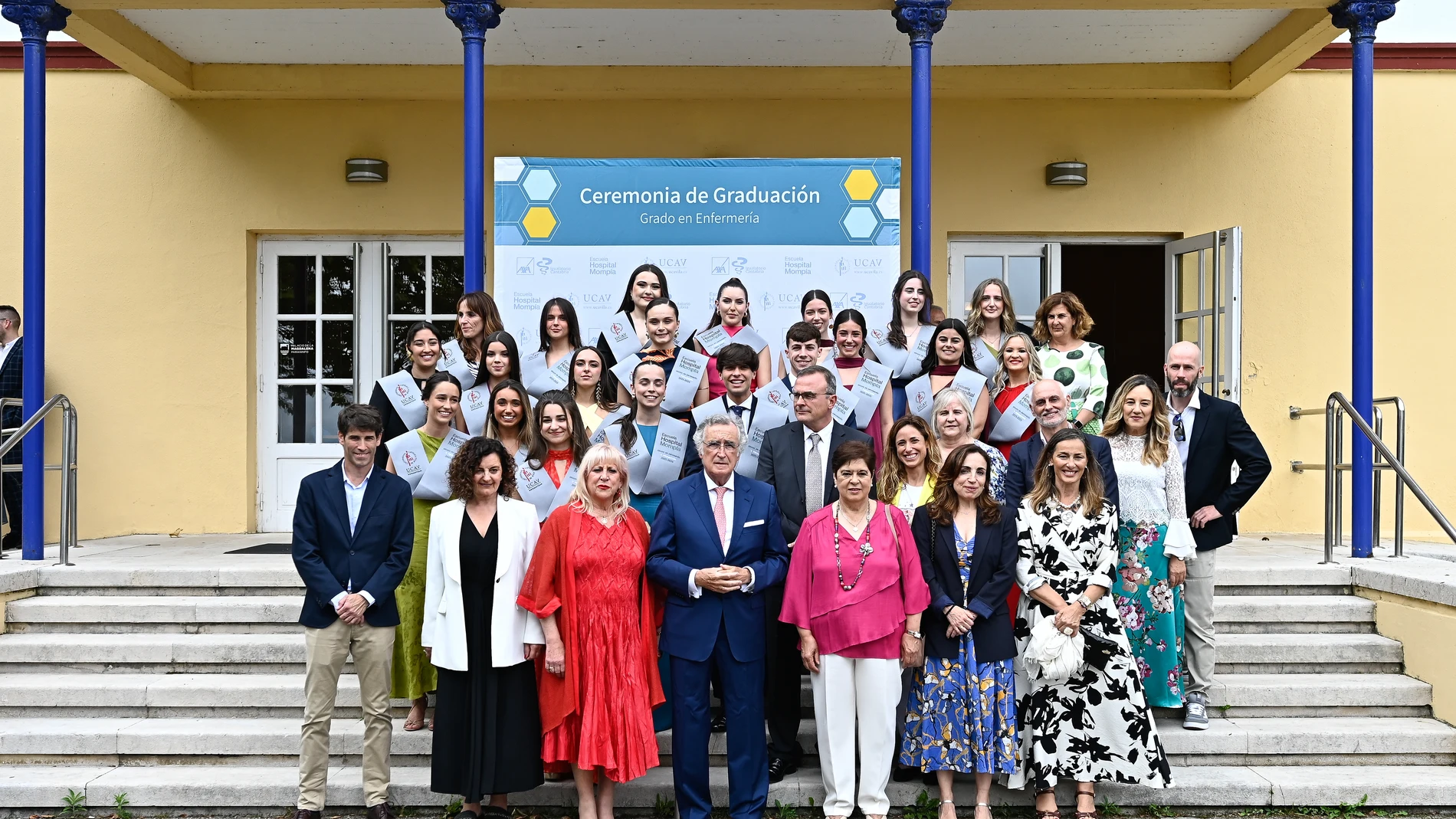 Graduación V Promoción Enfermería Escuela Hospital Mompía