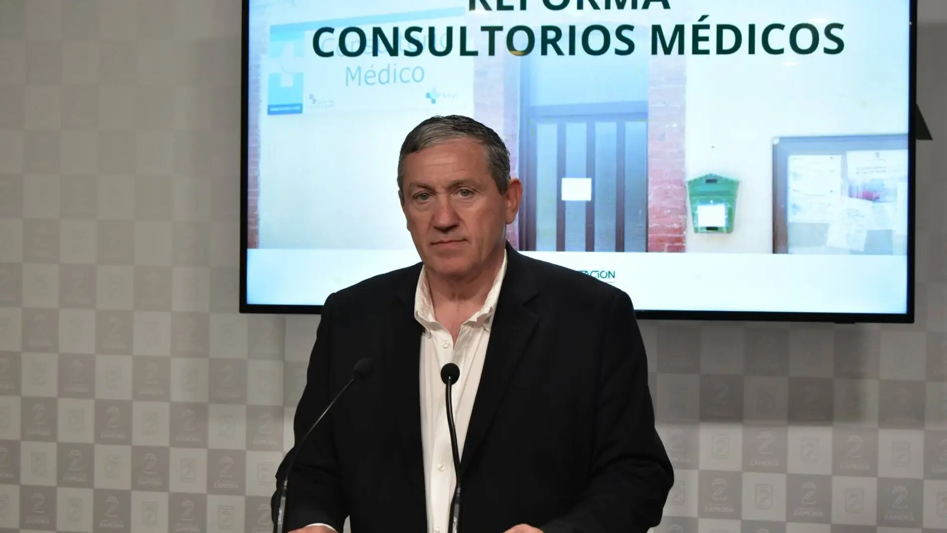 Javier Faúndez presenta las inversiones en consultorios médicos de Zamora
