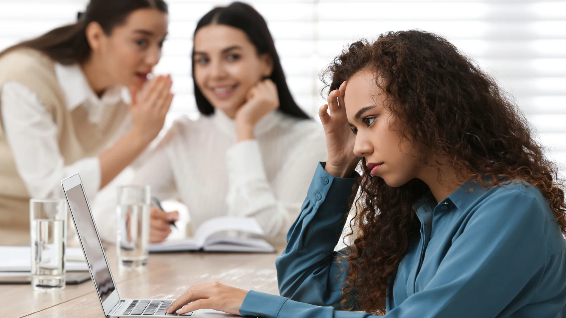 Conócete mejor: aprende a detectar los prejuicios que influyen en tu forma de pensar
