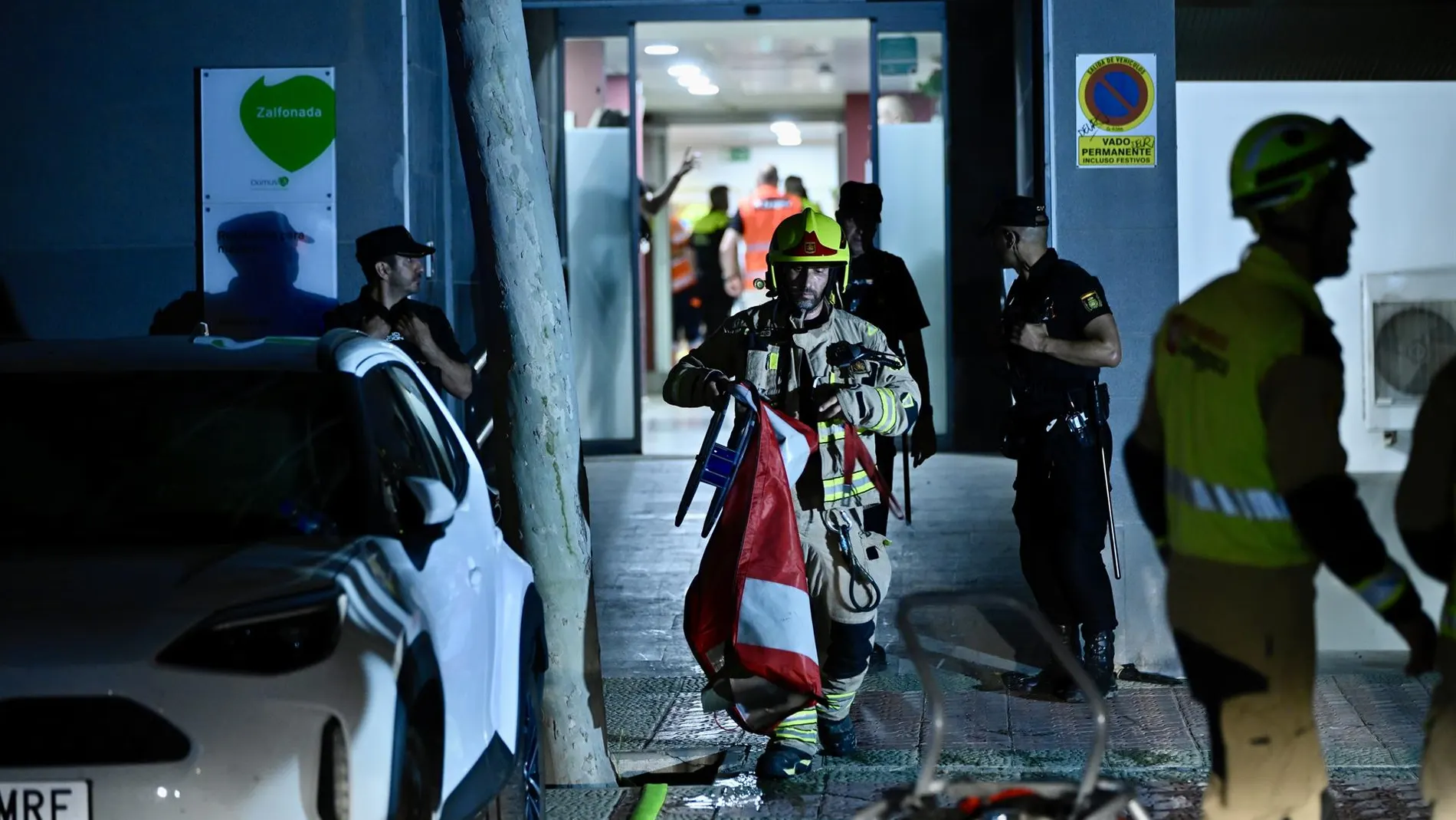 Sucesos.- Un fallecido de 93 años y varios traslados en un incendio en una residencia de ancianos en Zaragoza