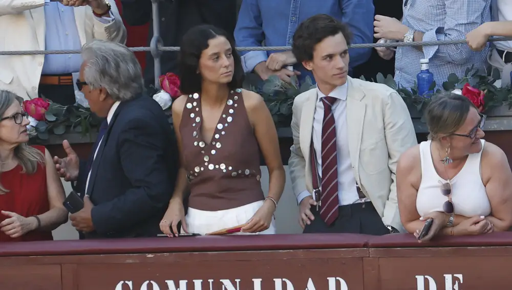 El look de Victoria Federica en los toros.