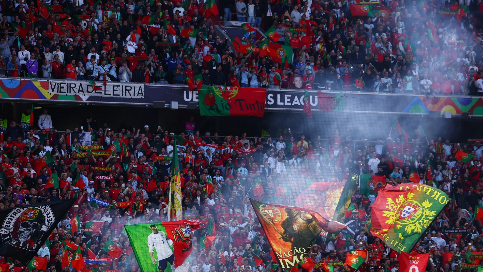 Munich (Germany), 08/06/2025.- Fans of Portugal show support ahead of the UEFA Nations League final match between Portugal and Spain in Munich, Germany, 08 June 2025. (Alemania, España) EFE/EPA/ANNA SZILAGYI