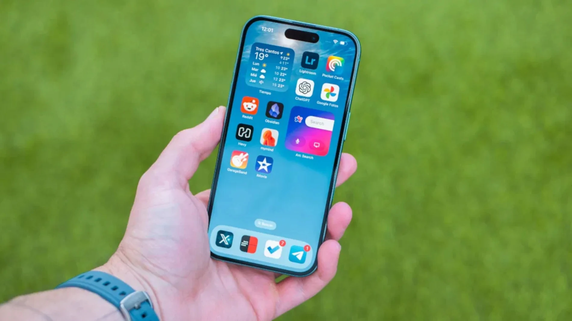 iPhone 16
