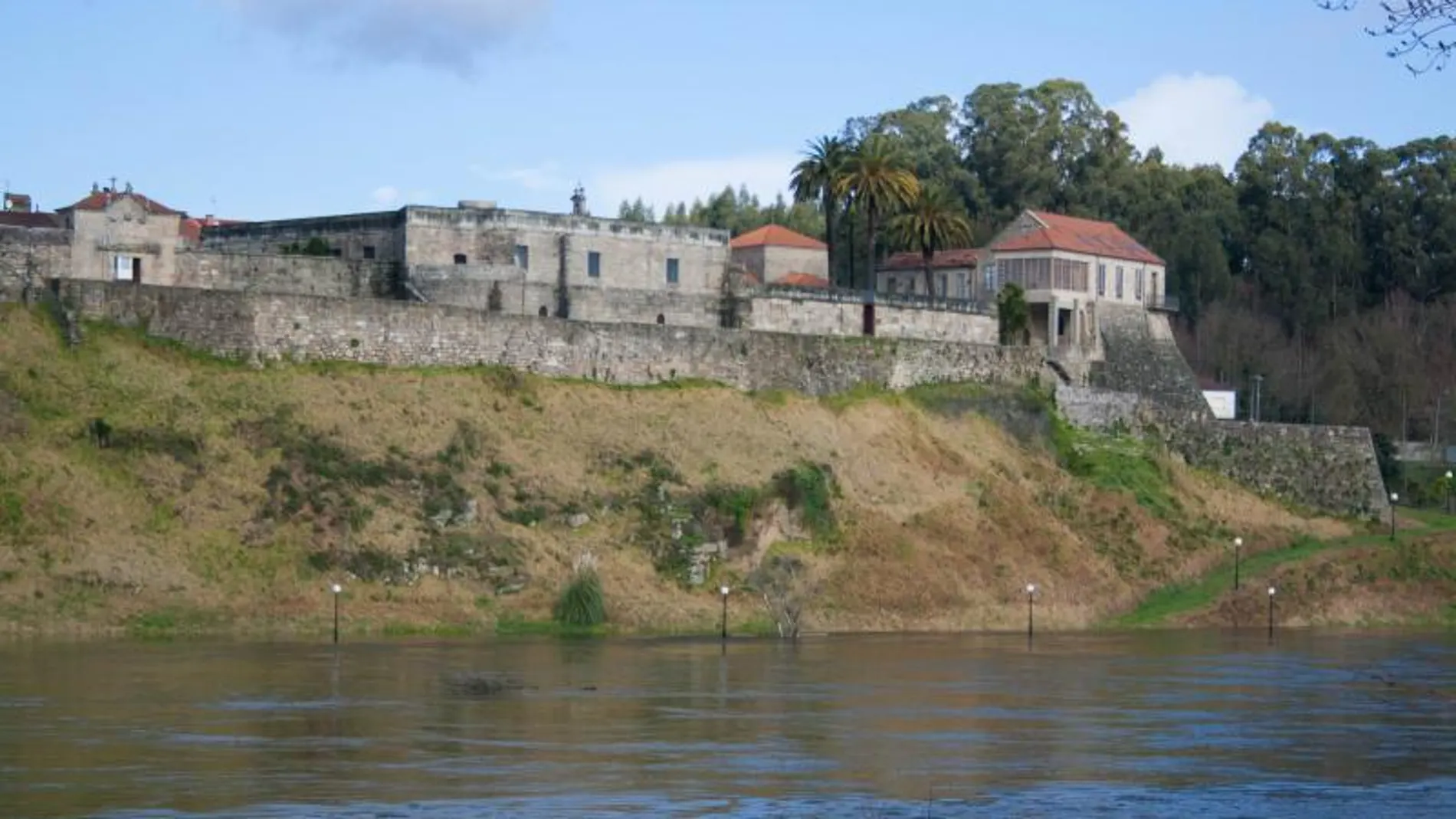 Así es el castillo gallego en el que vivió la primera reina de Europa