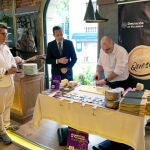 El presidente de la Diputación de Valladolid, Conrado Íscar, abre la nueva campaña de promoción del queso artesano de la provincia en Madrid