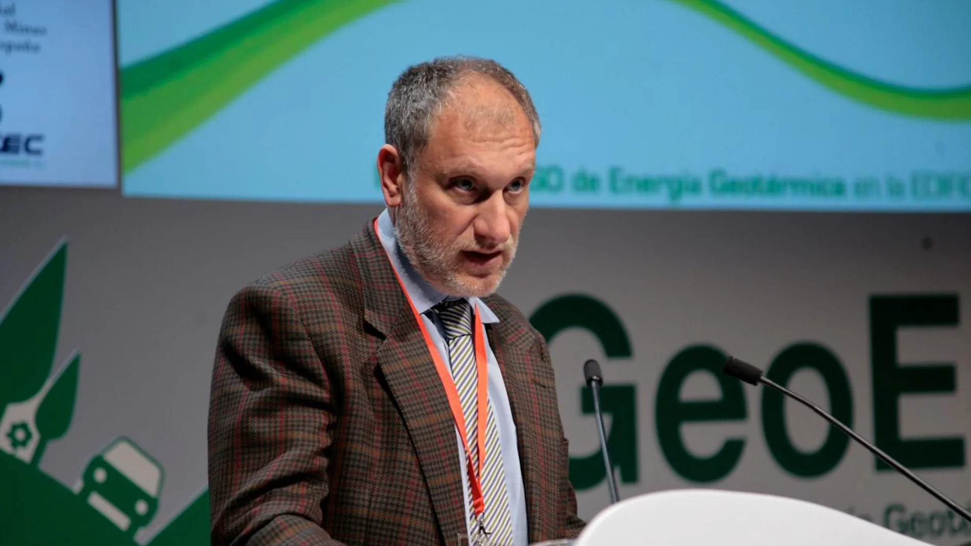 Joan Escuer critica la hipocresía que esconde la transición energética