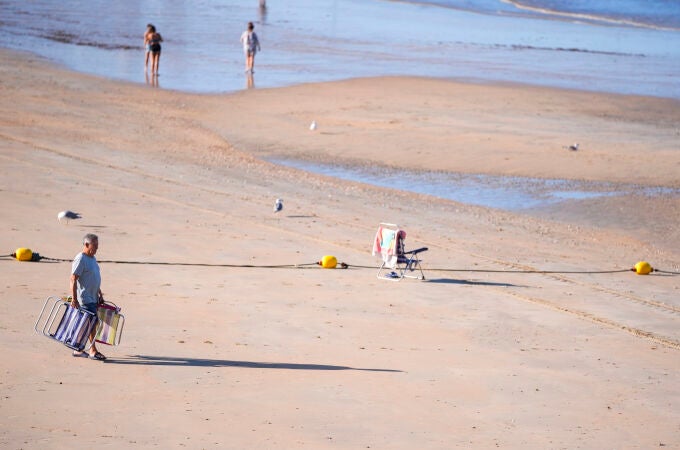Vista de una playa de Cádiz en una imagen de archivo.