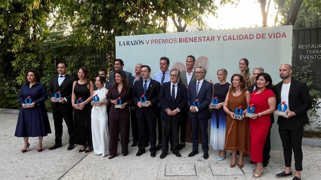 Foto de familia de los V Premios Bienestar y Calidad de Vida 