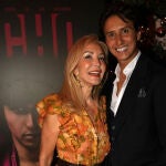 Carmen Lomana junto a Roca Rey