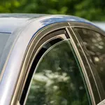 Si dejas la ventanilla del coche abierta, te pueden multar: esta es la razón