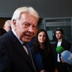 Felipe González asegura que Edu Madina sigue siendo su candidato para el PSOE