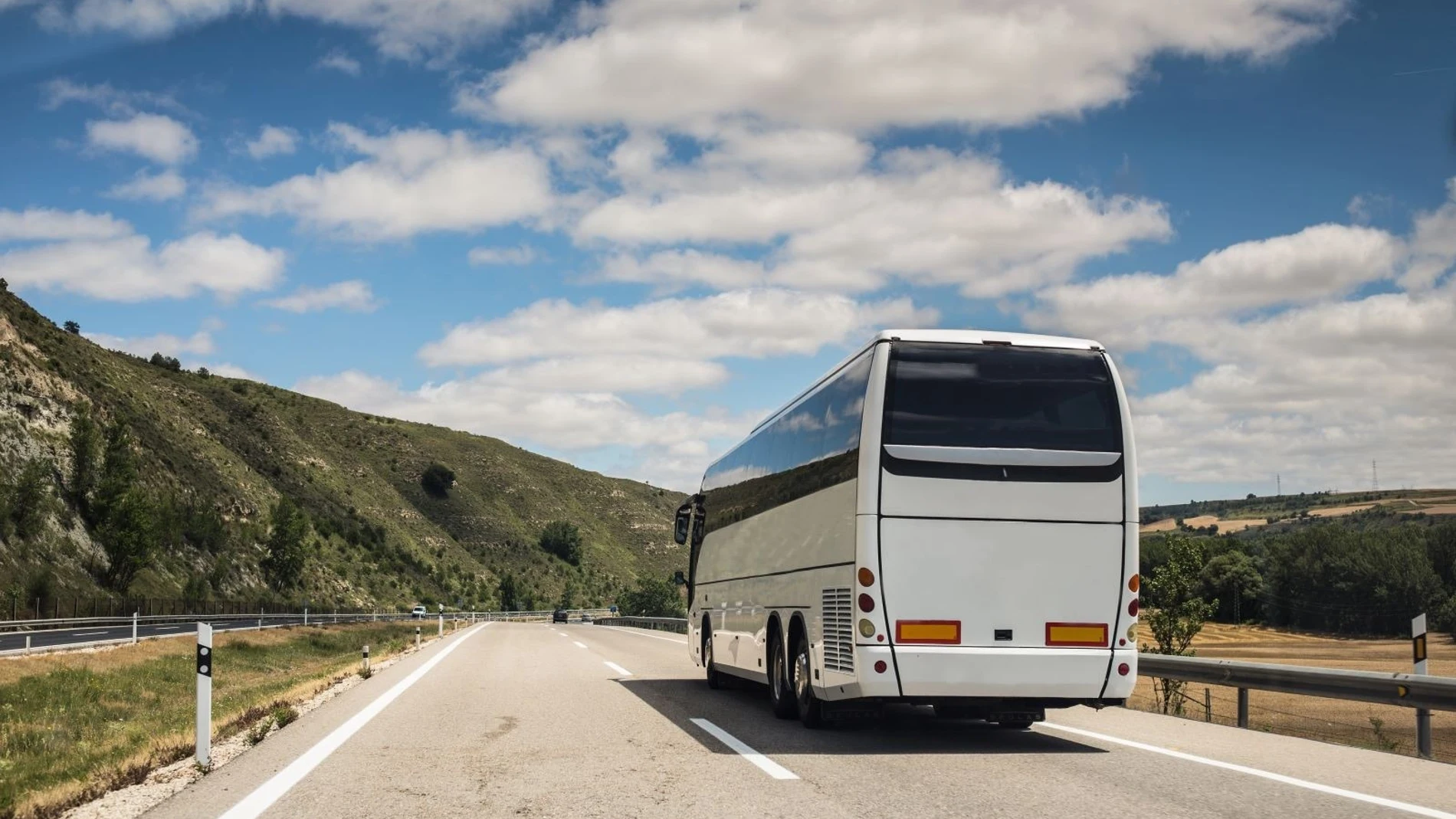 En el caso de los autobuses interregionales de titularidad estatal o VACs, se comercializarán cuatro nuevos títulos multiviaje REMITIDA / HANDOUT por MINISTERIO DE TRANSPORTES Fotografía remitida a medios de comunicación exclusivamente para ilustrar la noticia a la que hace referencia la imagen, y citando la procedencia de la imagen en la firma 12/06/2025