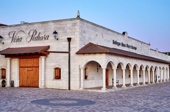 Fachada de la bodega