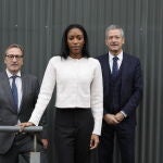 De izq. a drcha, José F. Estévez, Ainhoa Garriga y Agustín Manrique de Lara