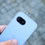 El Google Pixel 9a tiene una cámara principal de 48 megapíxeles con tecnología Dual Pixel