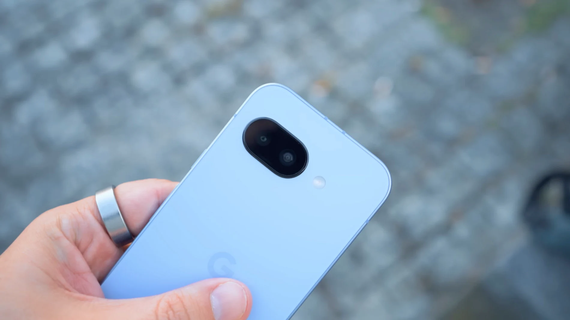 El Google Pixel 9a tiene una cámara principal de 48 megapíxeles con tecnología Dual Pixel