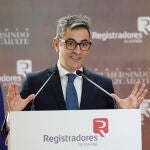 El rey entrega el 'Premio Gumersindo de Azcárate'