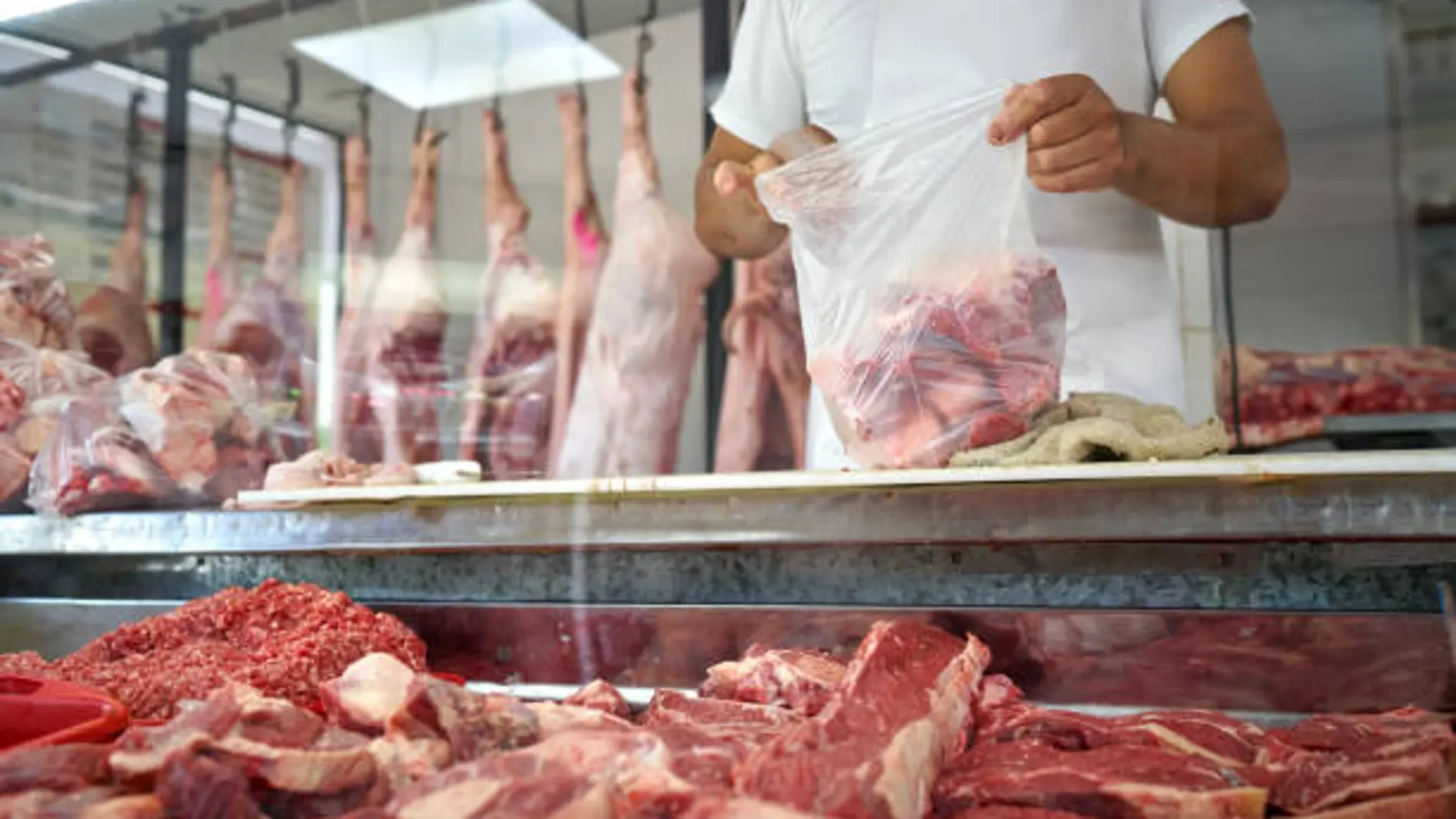 Esto es lo que hay que hacer al llegar a casa después de comprar carne según carniceros