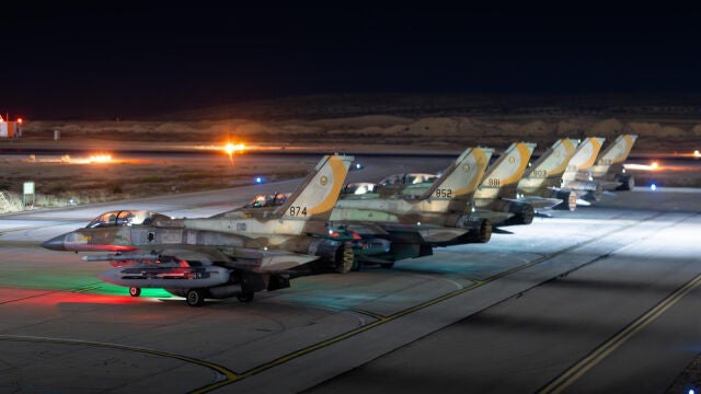 Israel dice que 200 aviones lanzaron el ataque contra más de 100 objetivos en Irán