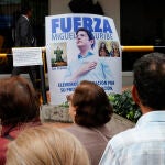 Uribe Turbay "muestra respuesta" al manejo neurológico aunque sigue en estado "crítico"