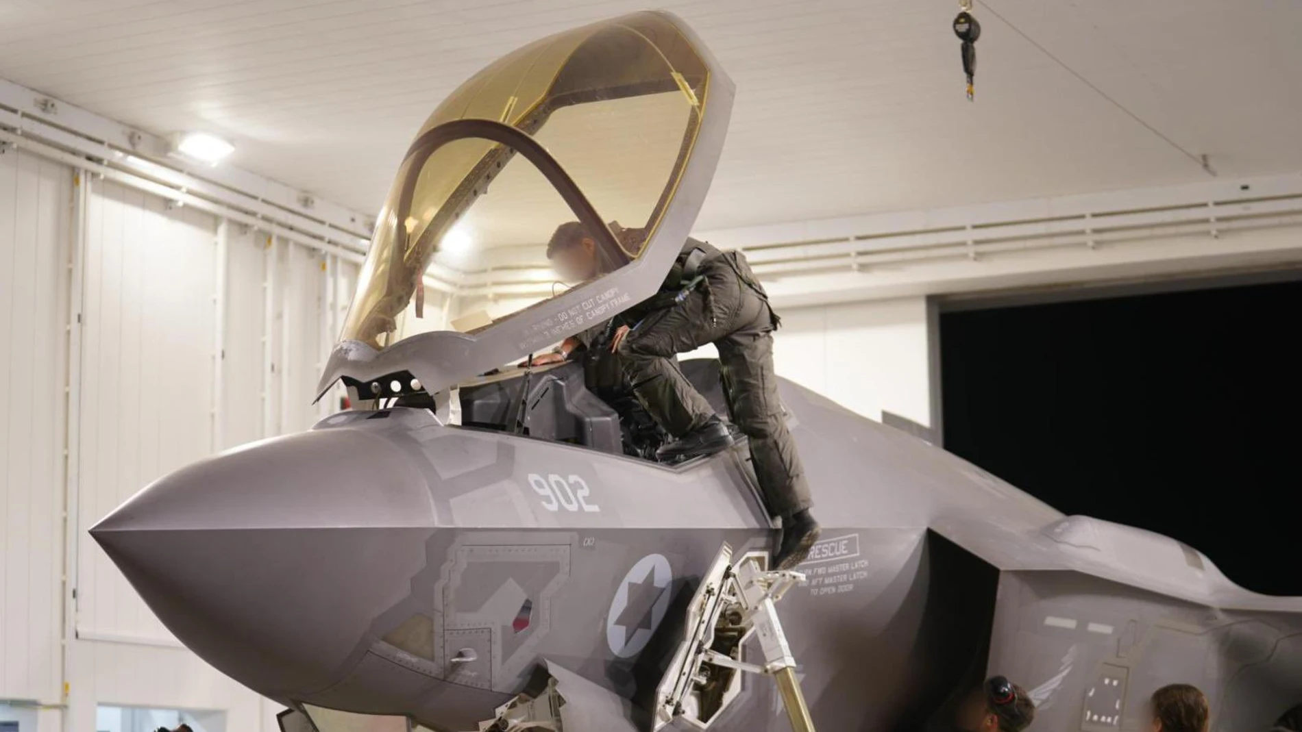 JESURALÉN, 13/06/2025.- El Ejército israelí anunció que 200 aviones de combate israelíes lanzaron el ataque esta madrugada contra un centenar de objetivos en Irán. EFE/Fuerzas de Defensa de Israel *****SOLO USO EDITORIAL/SOLO DISPONIBLE PARA ILUSTRAR LA NOTICIA QUE ACOMPAÑA (CRÉDITO OBLIGATORIO) *****