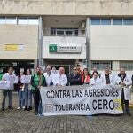 Agrede a dos médicos en Sevilla tras exigir un parte de baja para su pareja 