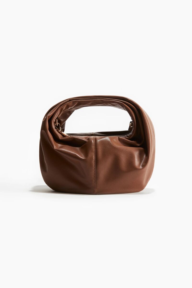 Bolso cruzado.