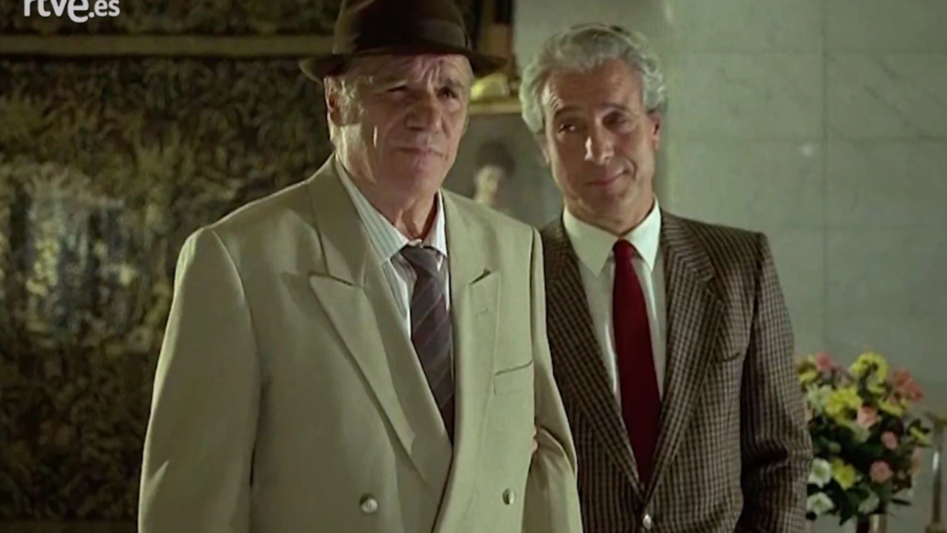 Paco Rabal y Manolo Zarzo como José Álvarez y Bernardo Álvarez en la serie "Juncal"